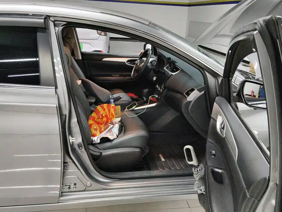 Nissan SYLPHY, миниатюра 8