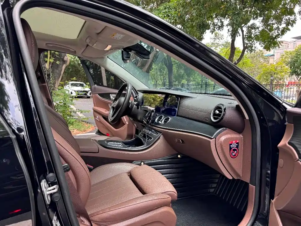 Mercedes-Benz E-Class 2022 Second Facelift E 300 L Fashion фото 8