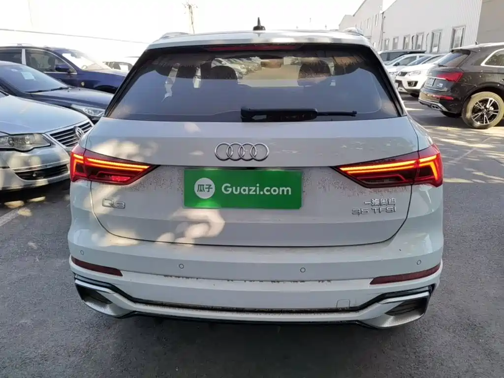 Photo 6 - Audi Q3
