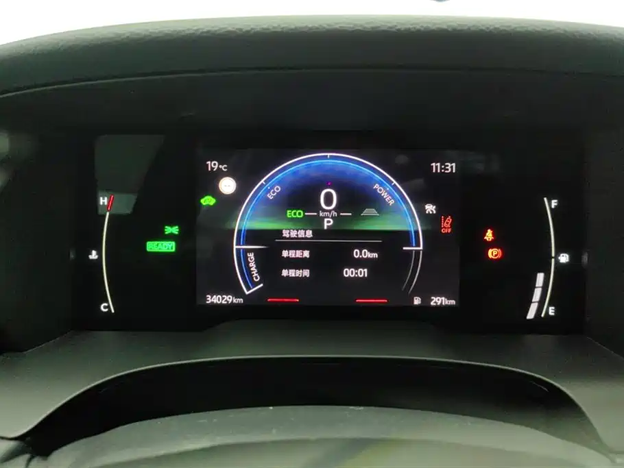 Toyota Camry 2024 Hybrid 2.0HGVP Luxury Edition фото 14