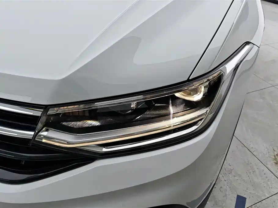 Volkswagen Tiguan L 2024 Outstanding 300TSI Auto 2WD Dragon Soaring Edition фото 5