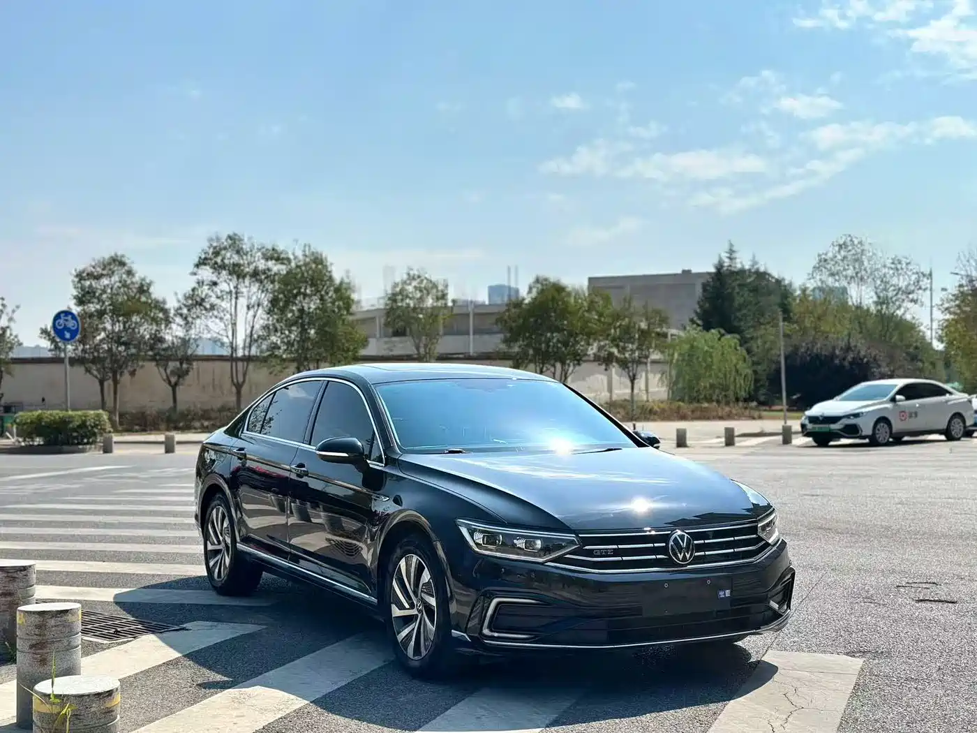 Volkswagen Magotan GTE Plug-in Hybrid 2022 GTE Luxury фото 2