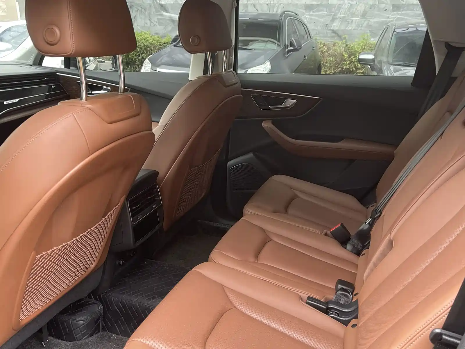 Photo 6 - Audi Q7