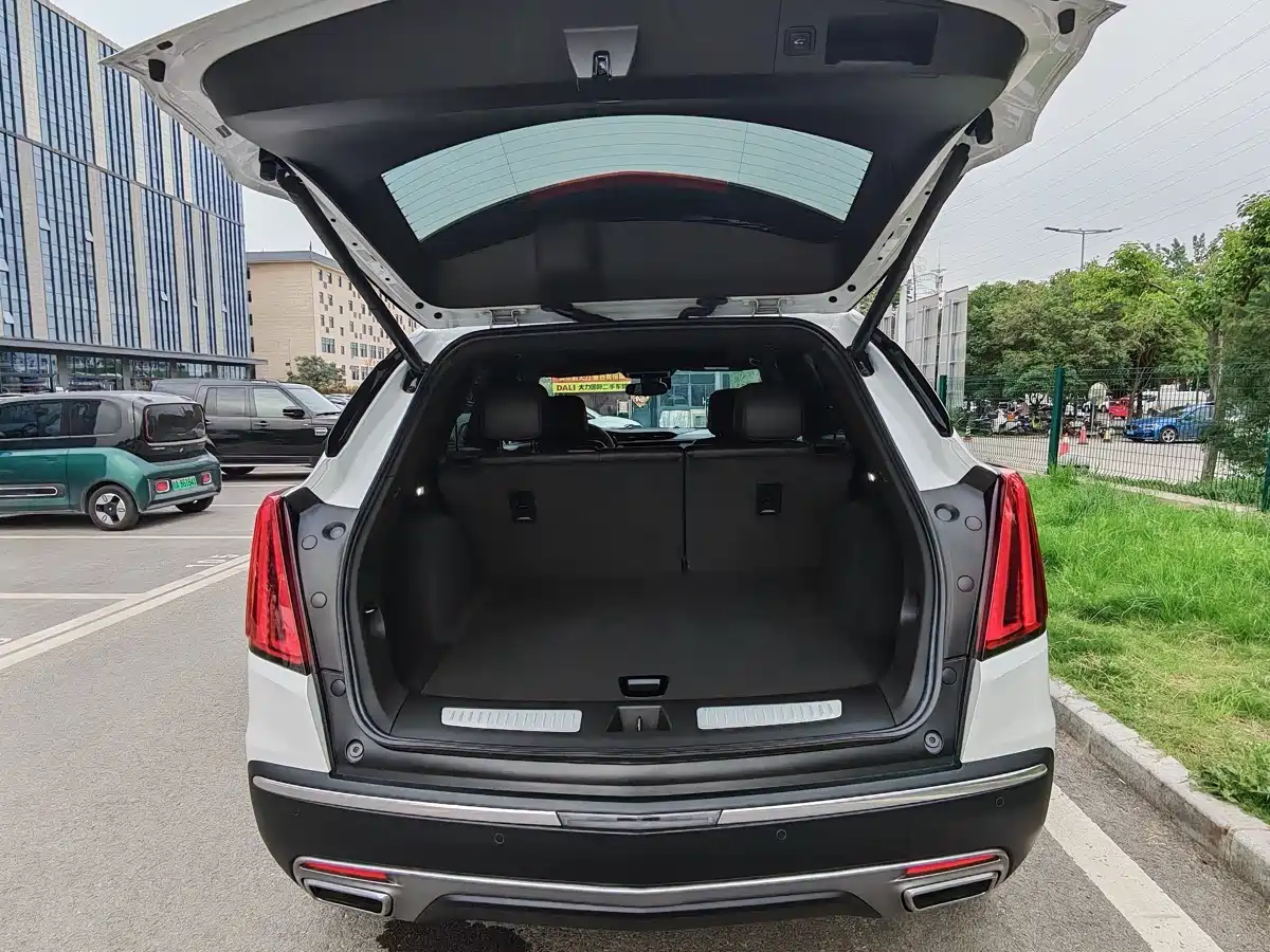 CADILLAC XT5