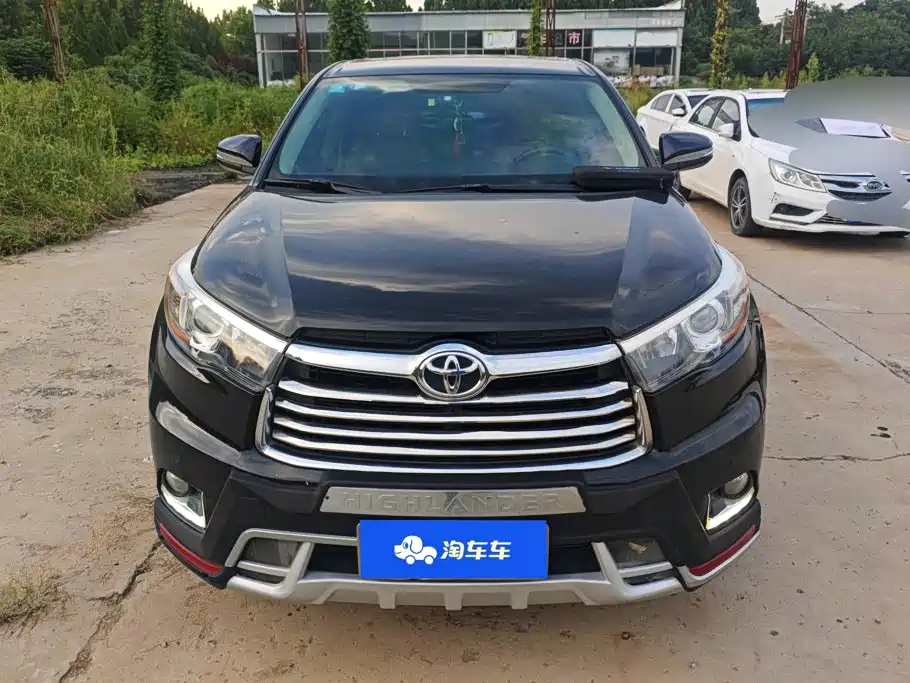 Photo 2 - Toyota Highlander