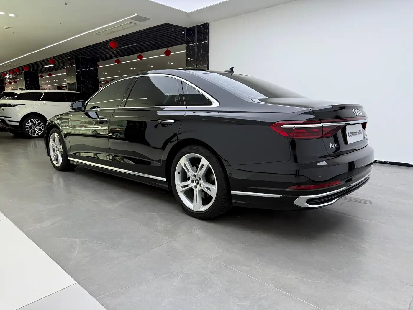 Audi A8 2023 A8L 50 TFSI quattro Exclusive фото 4