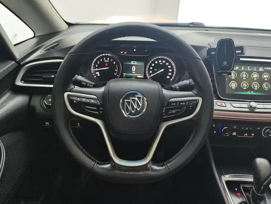 Photo 15 - Buick GL6