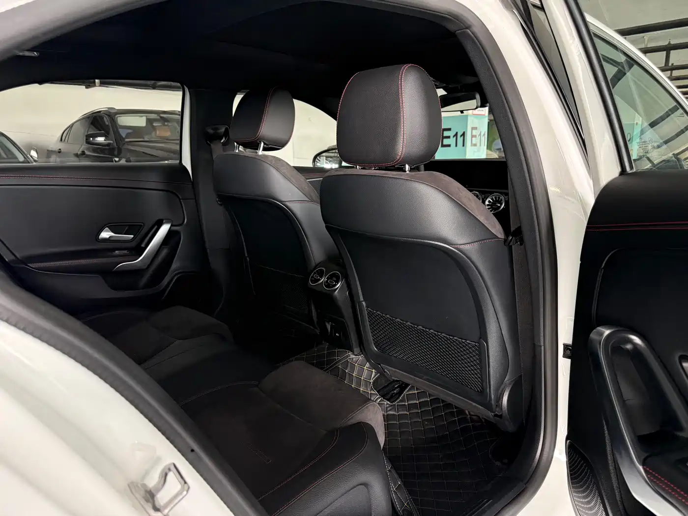 Mercedes-Benz A-Class 2024 A 200 L Fashion Edition фото 9