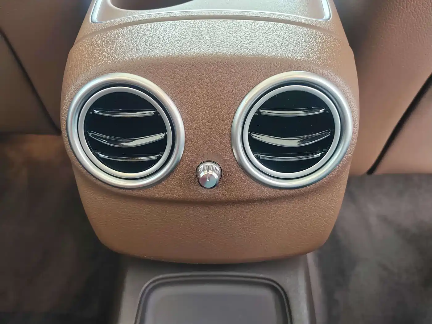 Mercedes-Benz E-Class 2020 E 300 L Luxury Model фото 10