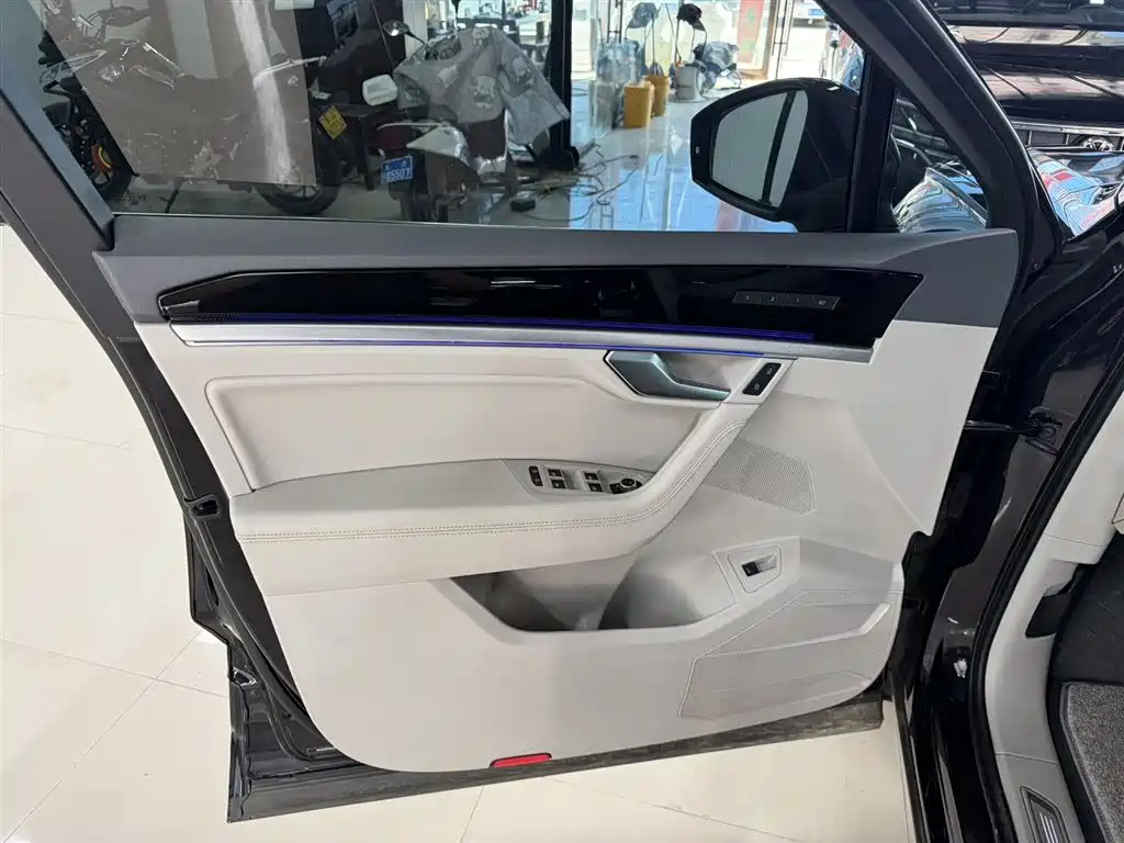 Volkswagen Touareg 2019 3.0TSI Sharp Wisdom Edition China V фото 13