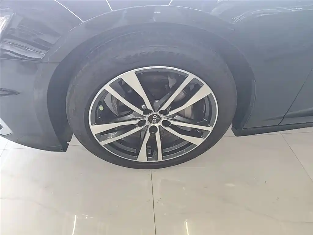 Audi A6L 2023 Facelift 40 TFSI Luxury Dynamic фото 23