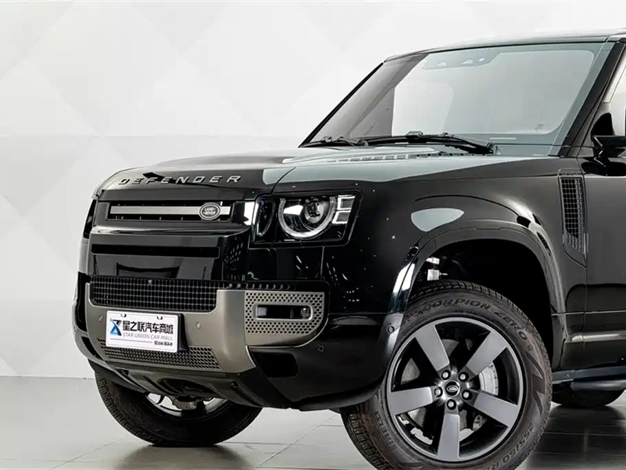 Land Rover Defender 2025 110 3.0T P400 -Dynamic HSE фото 3