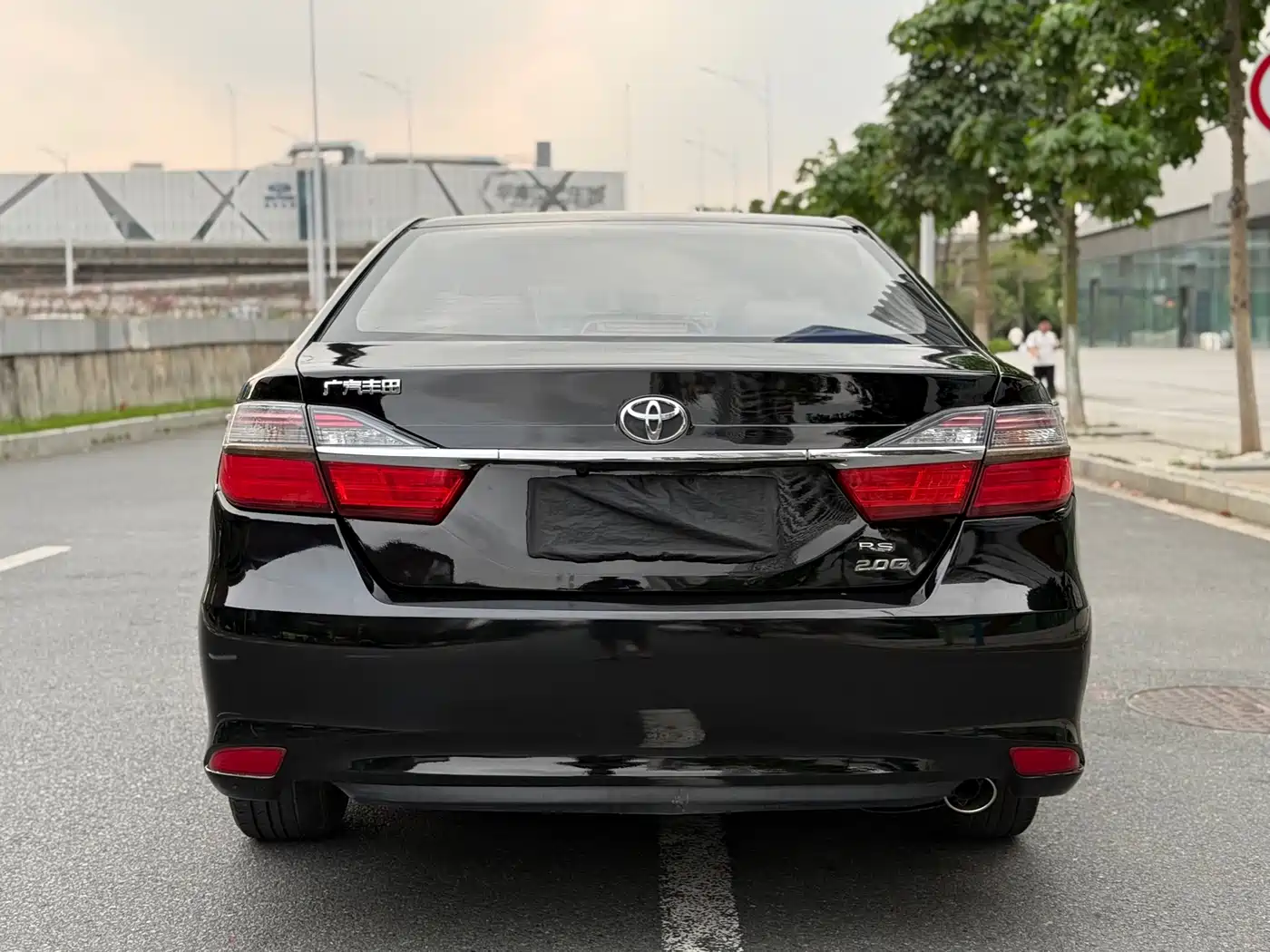 Toyota Camry 2015 2.0G Leading Edition фото 5