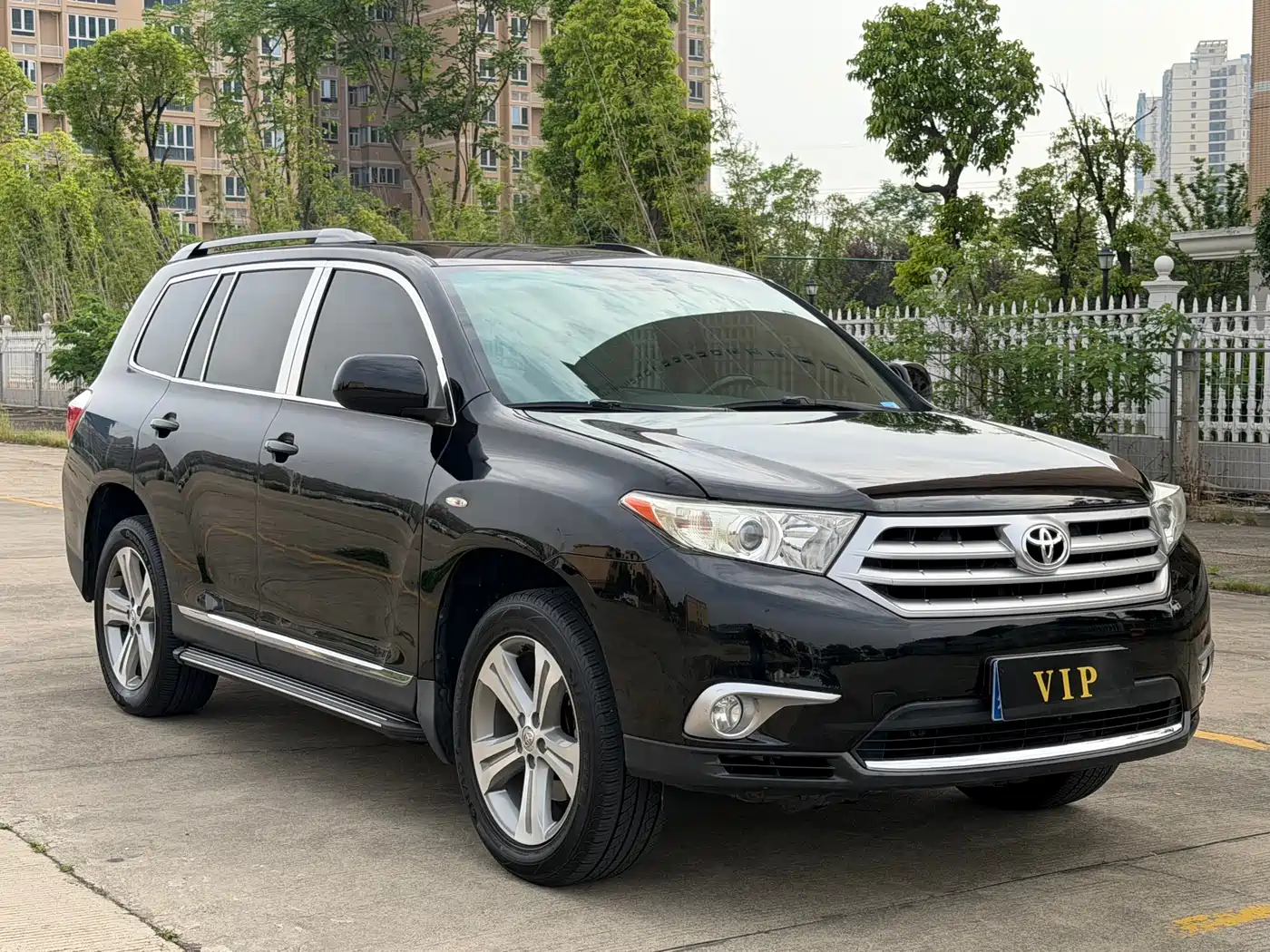 Toyota Highlander 2012 2.7L 2WD 7-Seater Luxury Edition фото 3