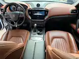 Photo 13 - Maserati Ghibli