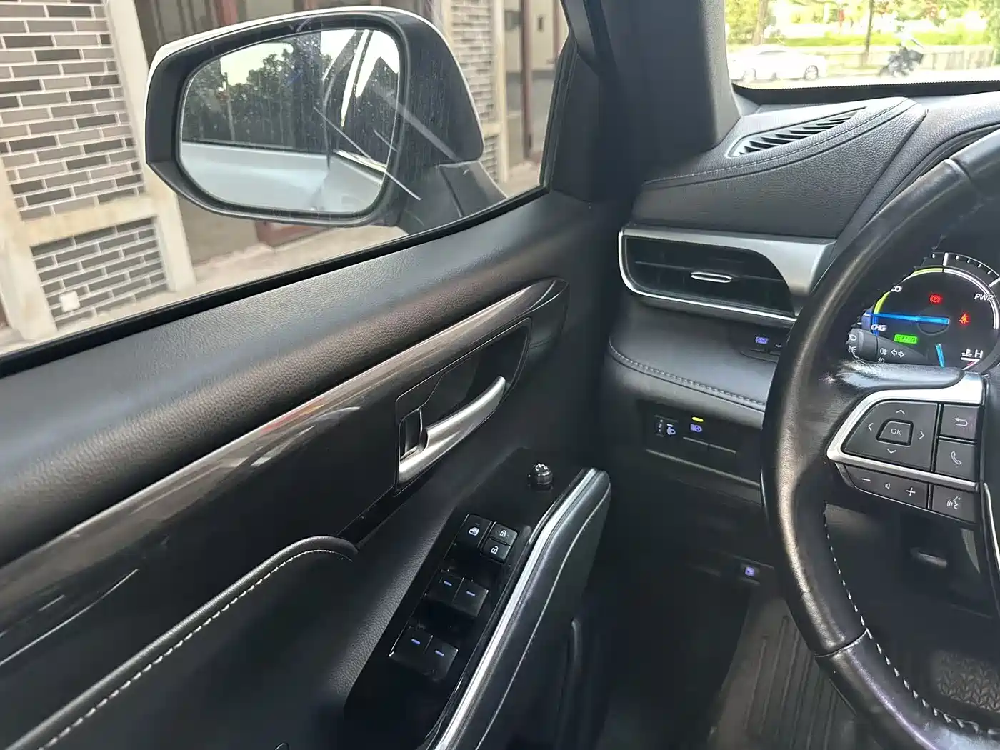 Toyota Crown Kluger 2021 2.5L HEV 4WD Luxury фото 18
