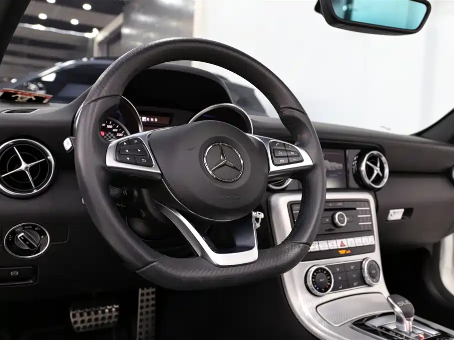 Mercedes-Benz SLC 2019 SLC 260 Jinyu Collector's Edition фото 14