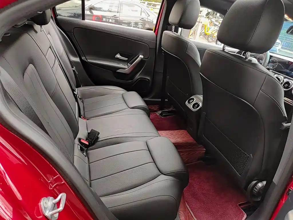 Mercedes-Benz A-Class 2022 Facelift A 200 L Sport Sedan Dynamic фото 11