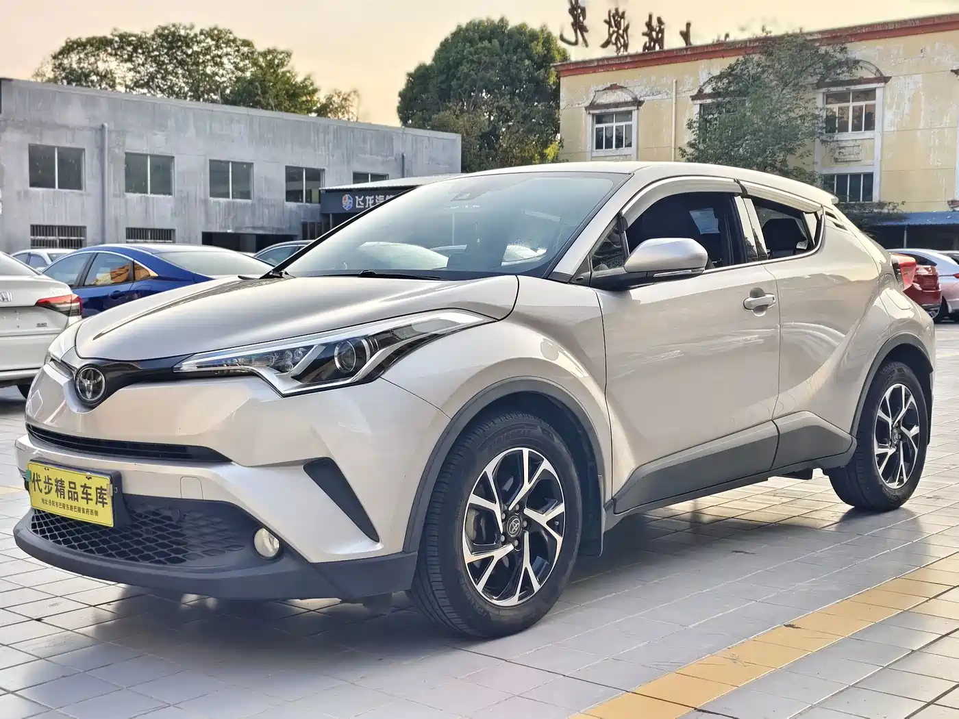 Toyota C-HR 2020 2020 Model 2.0L Leading