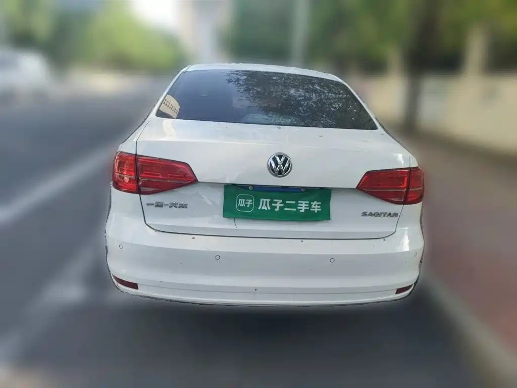 Volkswagen Sagitar 2017 1.6L Manual Comfort фото 4