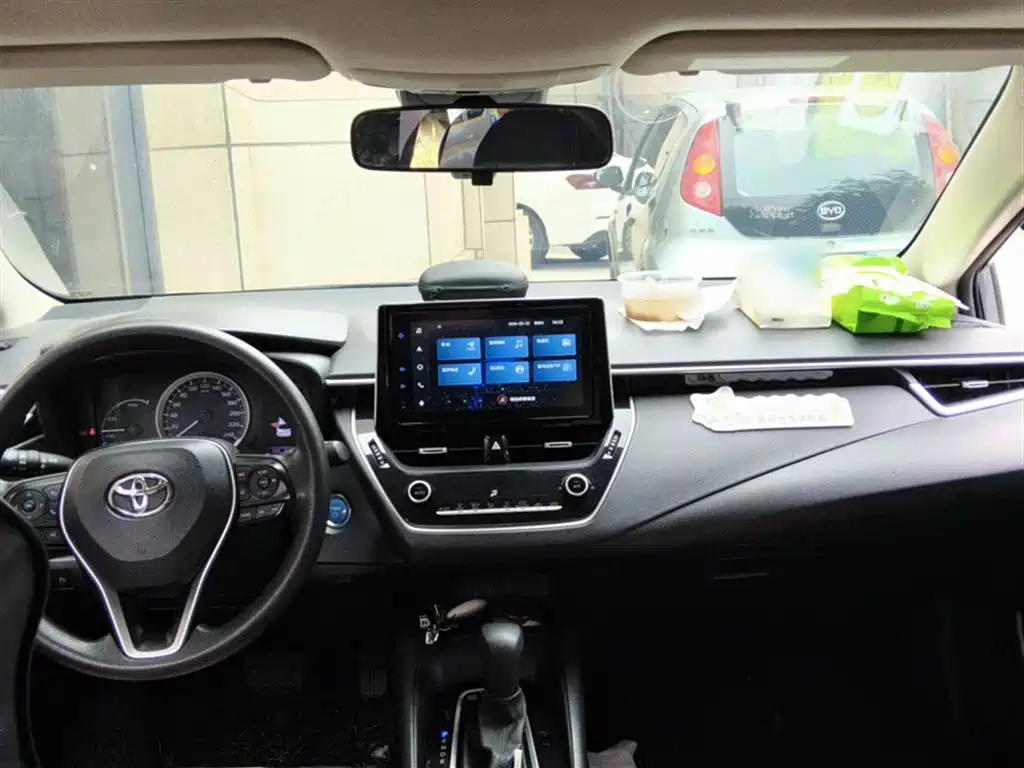 Toyota Corolla 2021 Hybrid 1.8L E-CVT Elite Edition фото 12