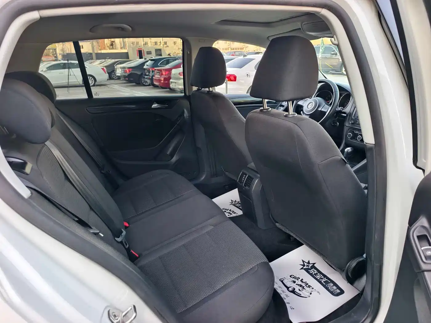 Volkswagen Golf 2014 1.6L Automatic Comfort фото 13