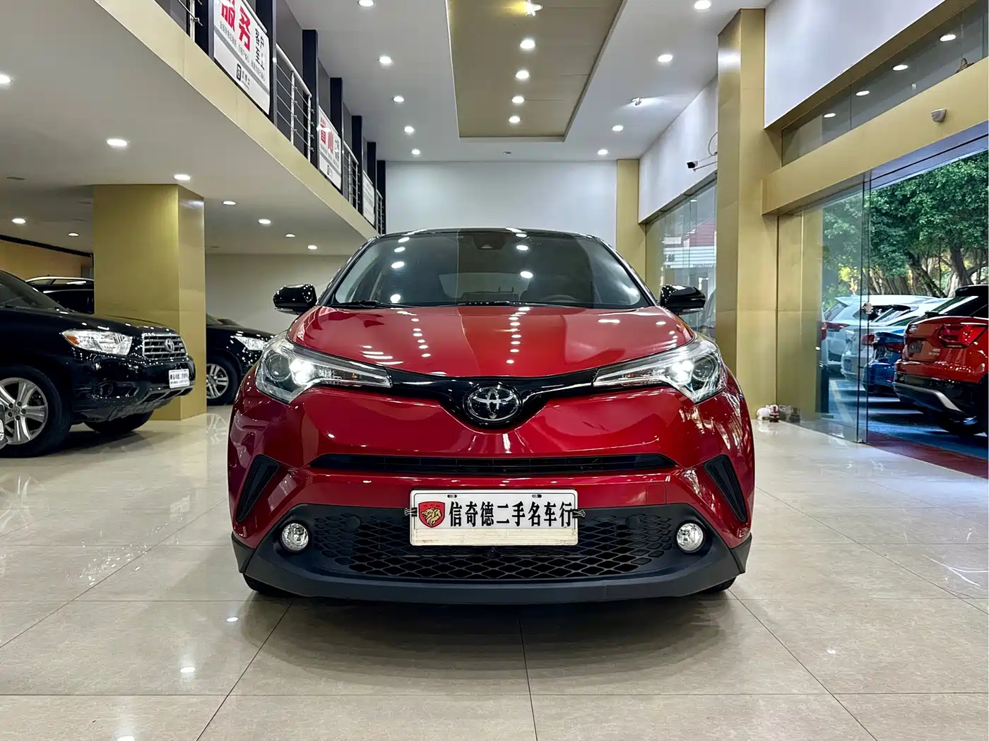 Toyota C-HR 2020 Model 2.0L Leading фото 4