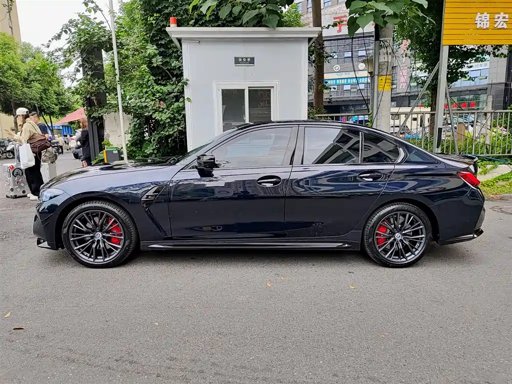 BMW 3 Series 2023 330Li M Sport Dark Night Package фото 3