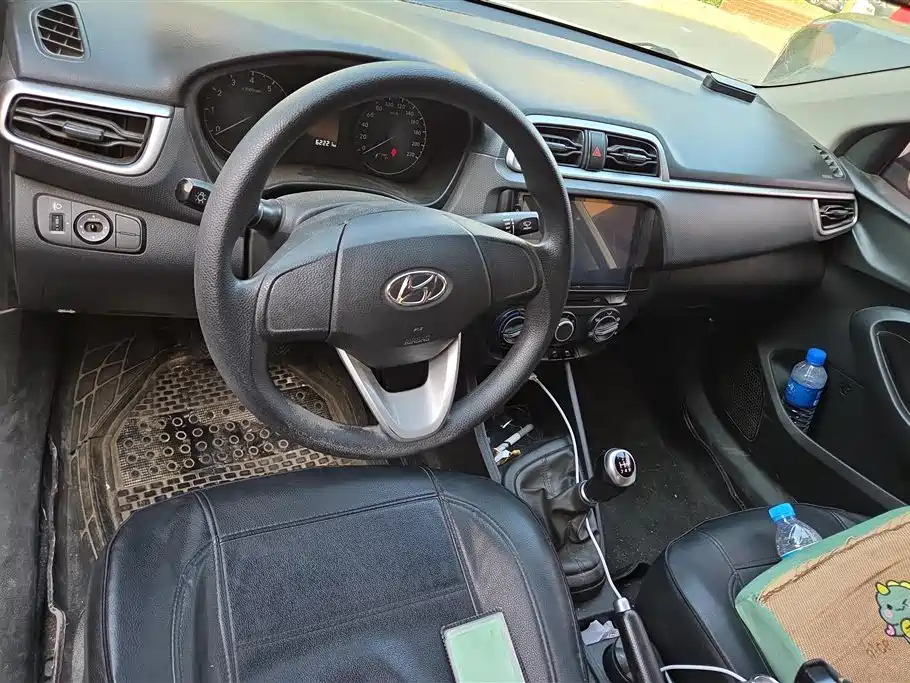 Hyundai Verna 2017 1.4L Manual Color Edition (China V) фото 12