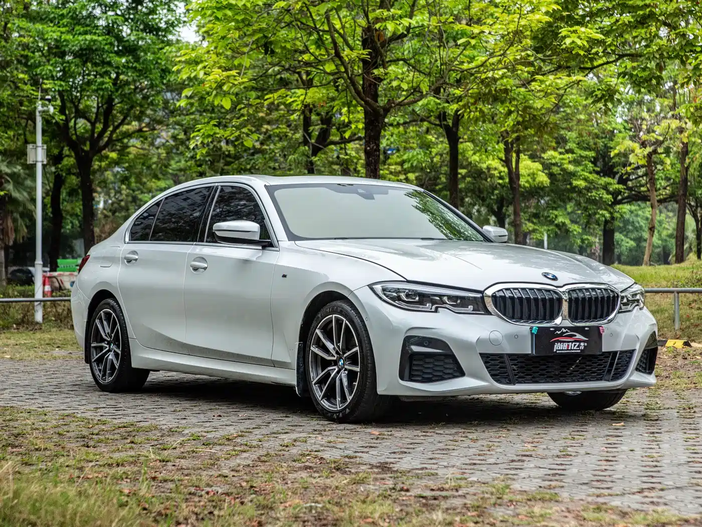 BMW 3 Series 2020 325Li M Sport Package фото 19