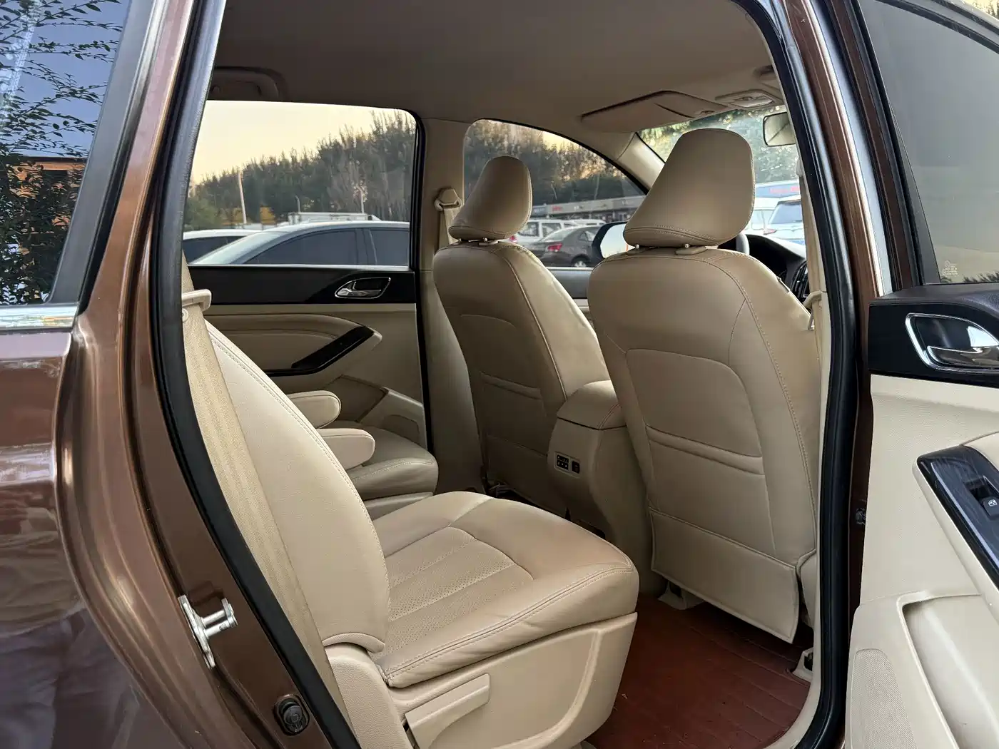 Baojun 730 2015 2014 1.5L Manual Comfort 7-seater