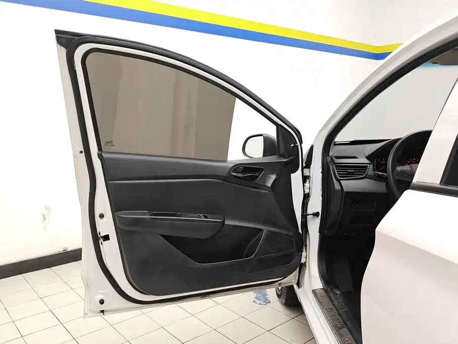 Baojun 310 2019 2016 1.2L Manual Value Edition