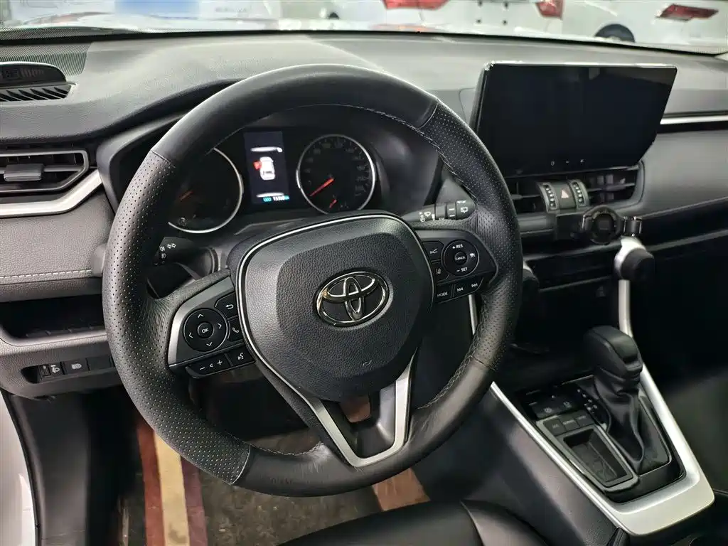 Toyota RAV4 Rongfang 2024 2.0L CVT FWD Urban Edition фото 19