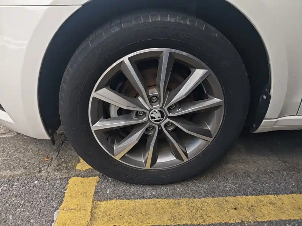 Фото 23 - Škoda Octavia