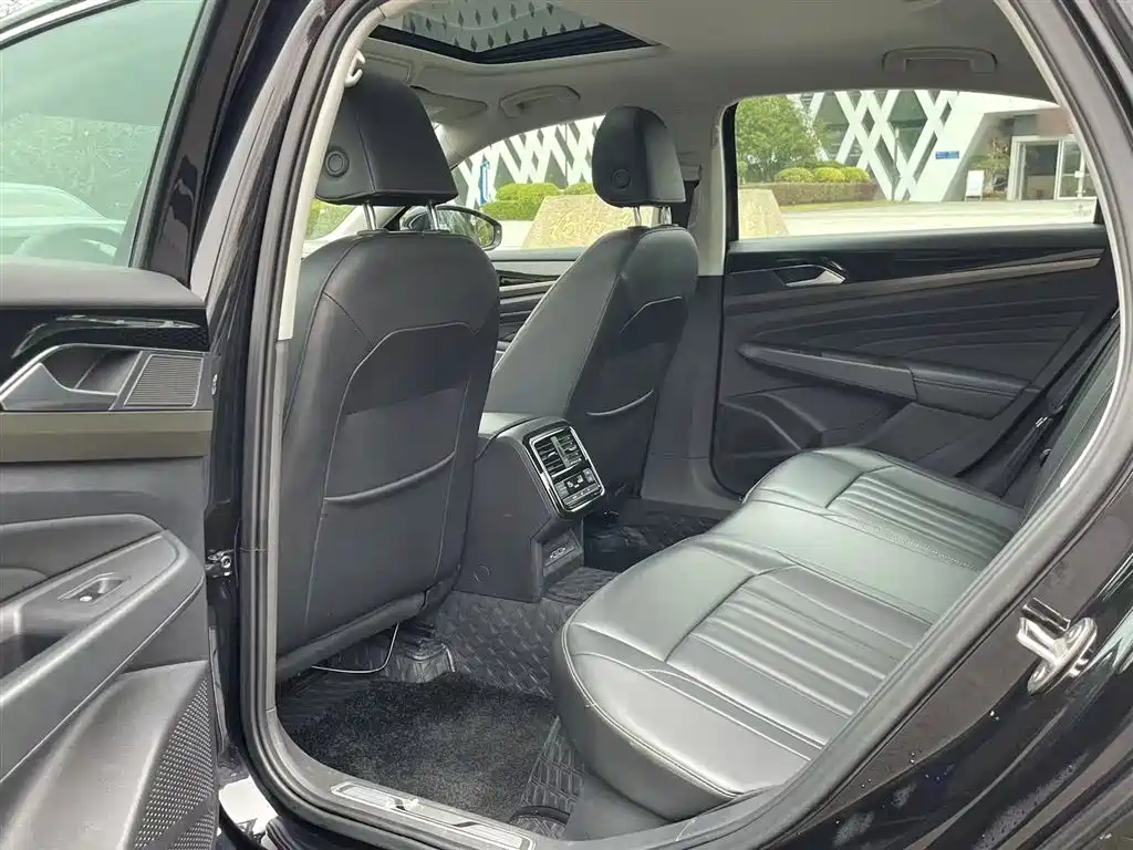 Volkswagen Passat New Energy 2020 430PHEV Hybrid Elite (China VI) фото 13