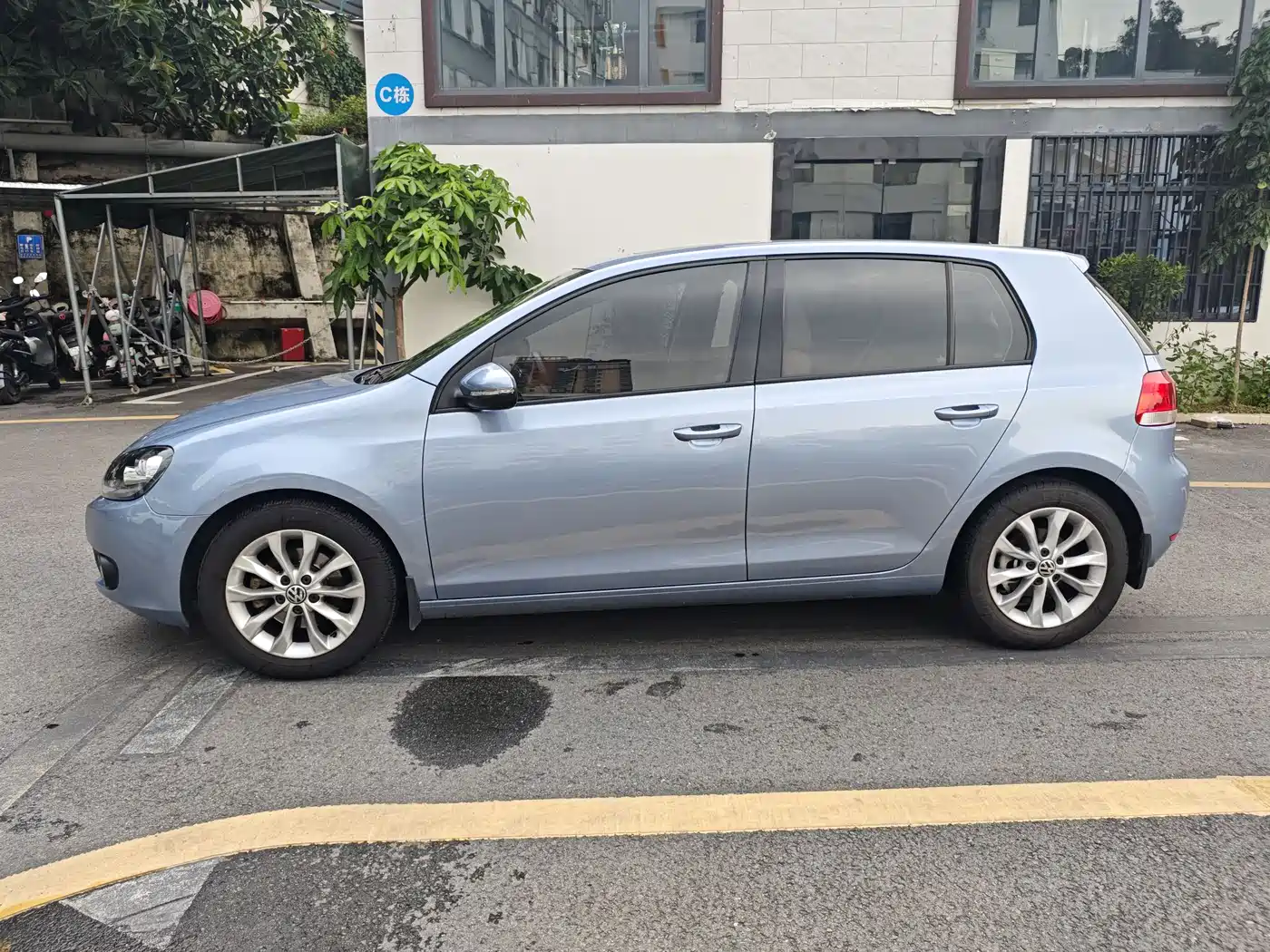 Volkswagen Golf 2012 1.6 Automatic Comfort Type фото 3