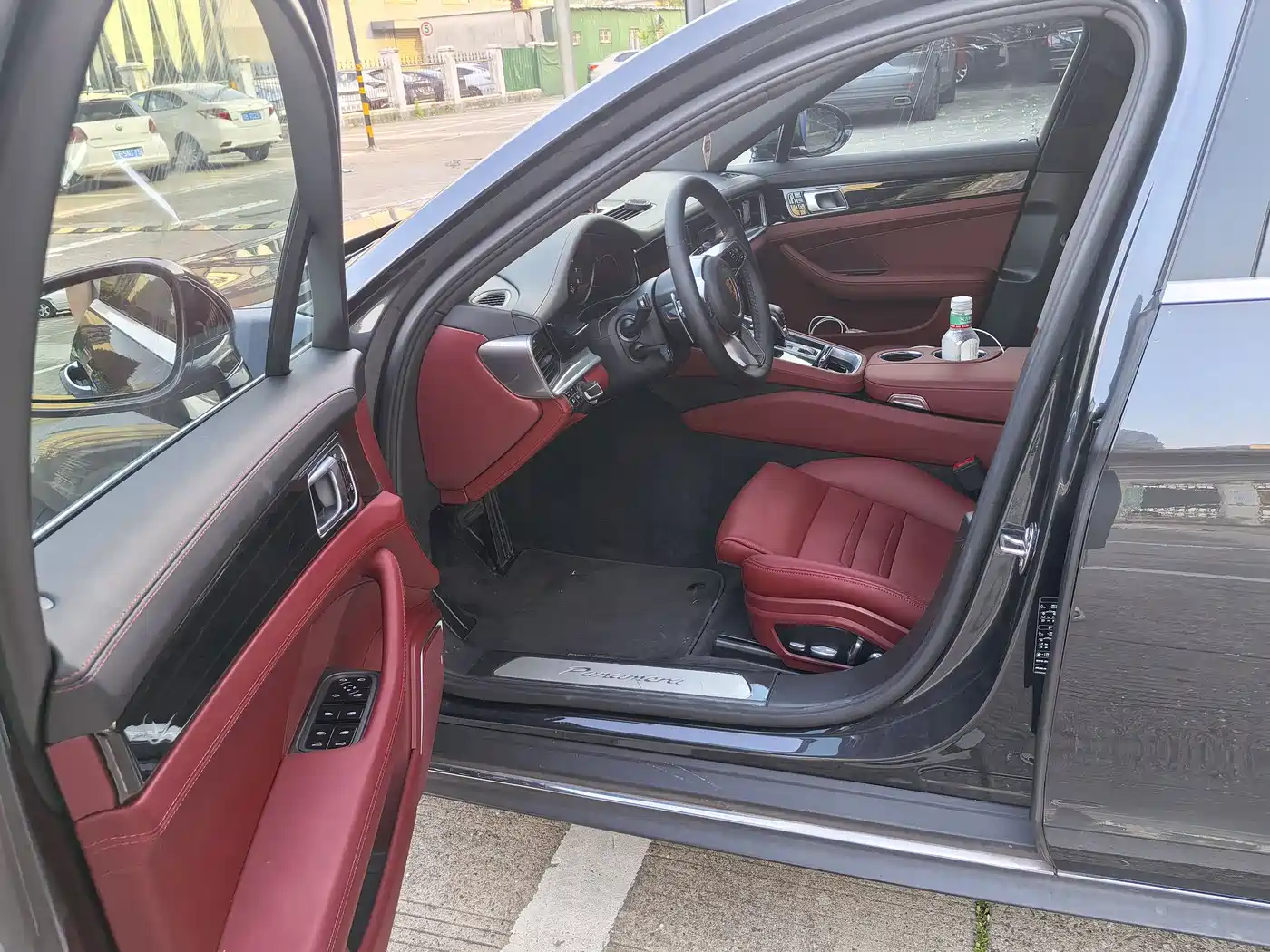 Porsche Panamera 2019 Panamera 4 Executive Long Wheelbase 2.9T фото 7