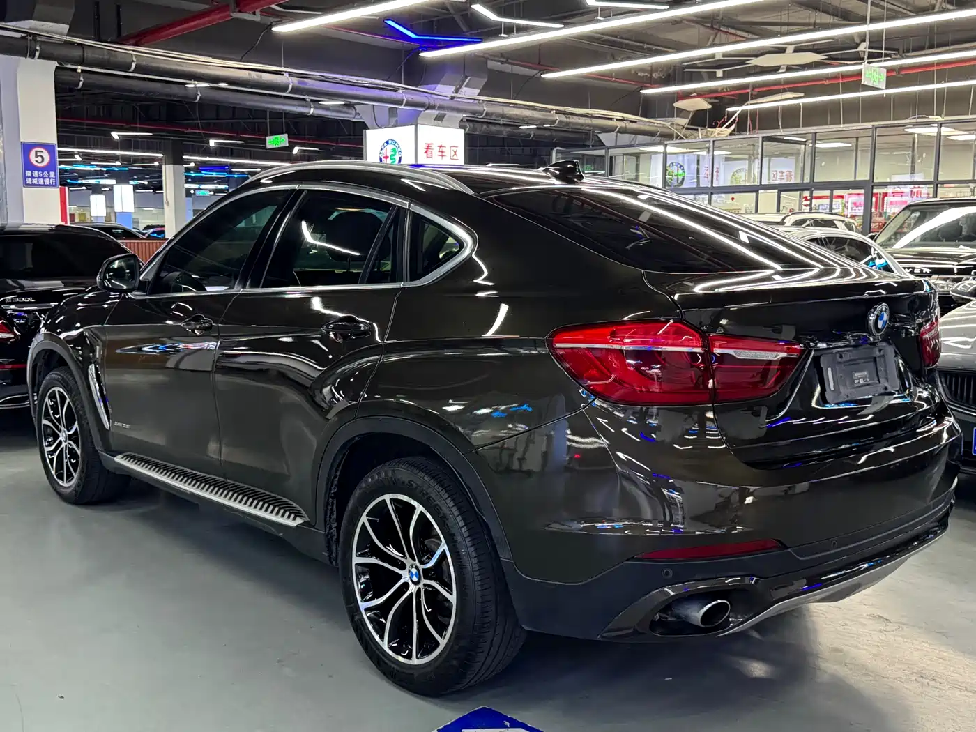 BMW X6 2015 xDrive35i Luxury Model фото 16