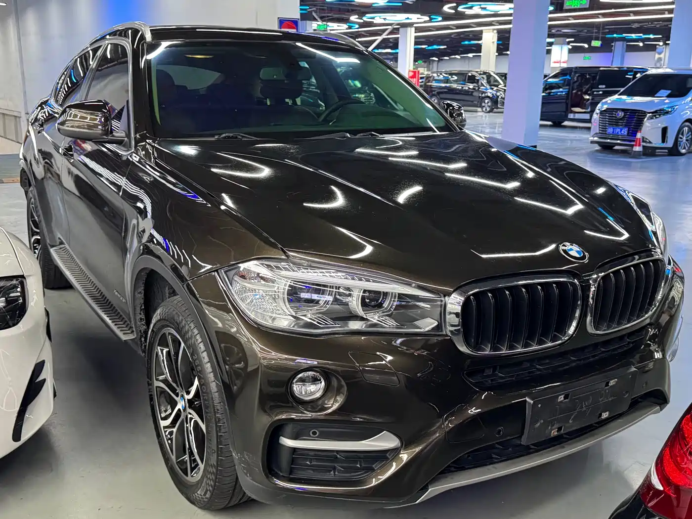 BMW X6 2015 xDrive35i Luxury Model фото 2