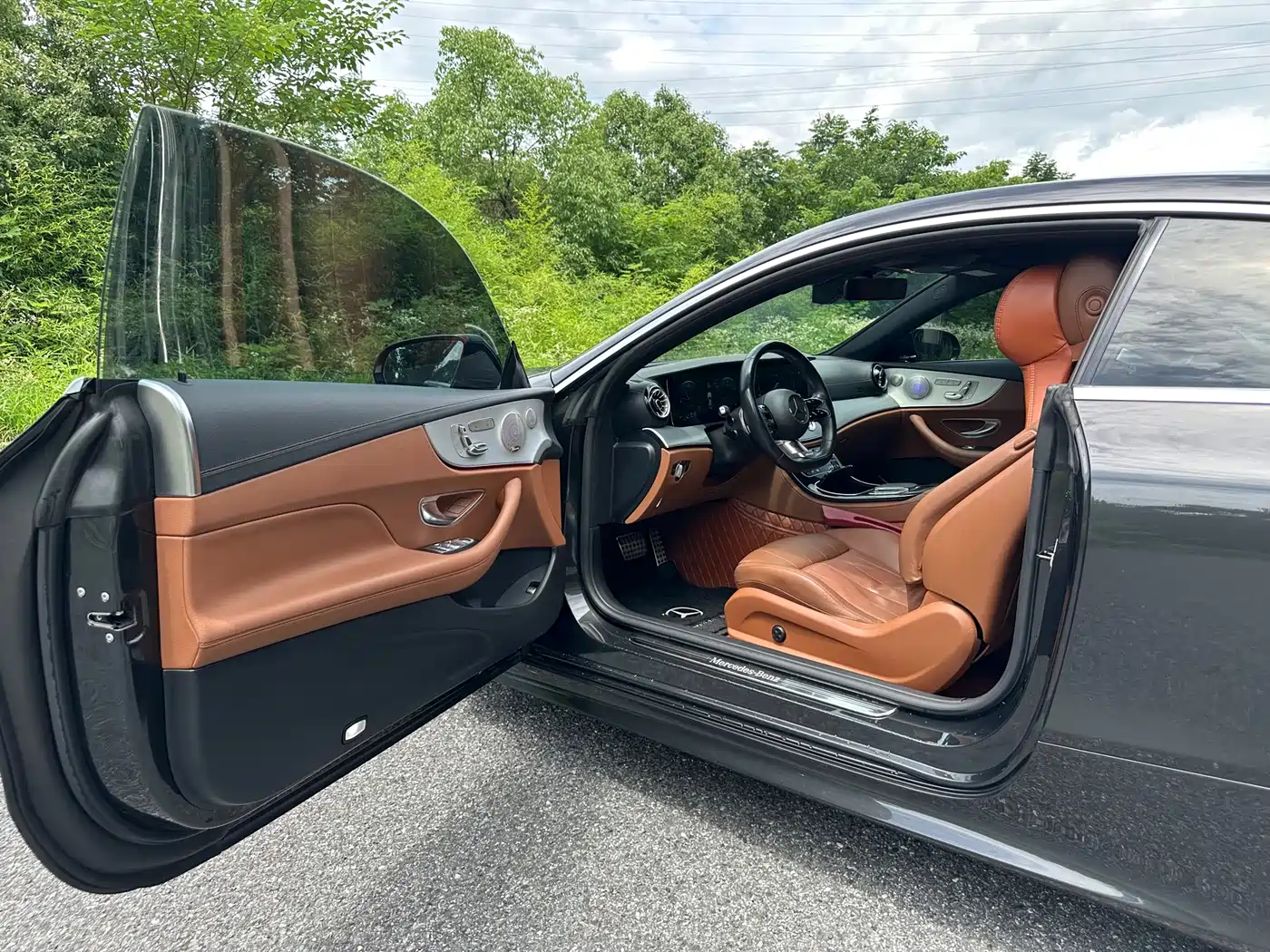 MERCEDES-BENZ E-CLASS (IMPORTED)