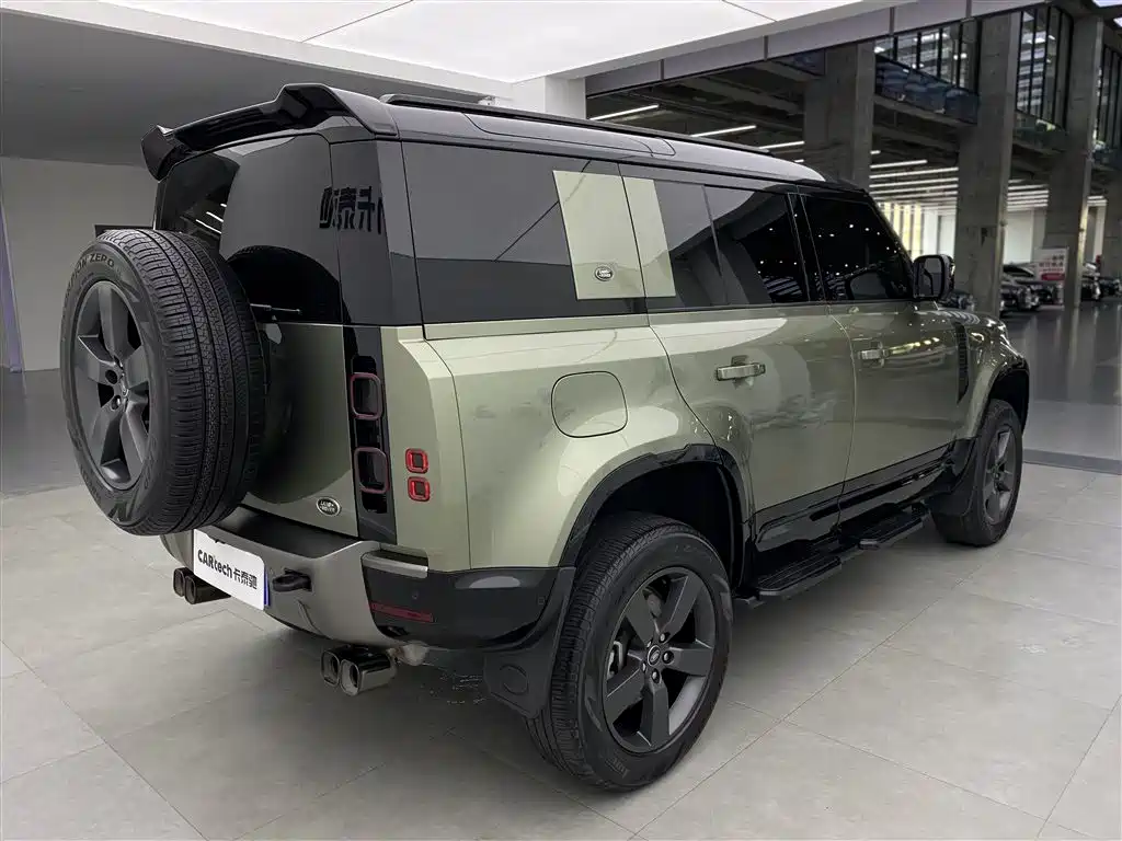 Land Rover Defender 2023 Model 110 3.0T P400 X-DYNAMIC HSE фото 33