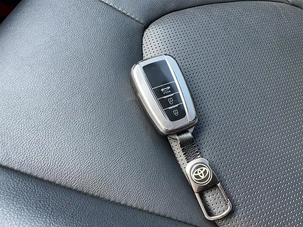 Toyota Camry 2018 2.0G Luxury Edition фото 14