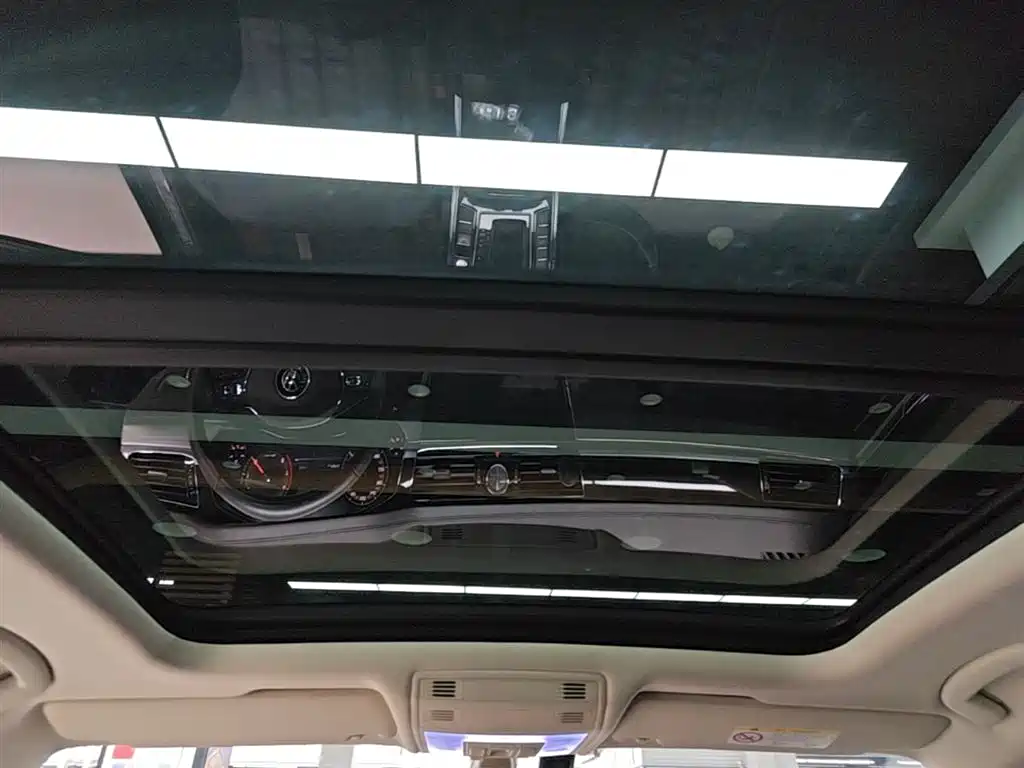 VOLKSWAGEN HUIANG