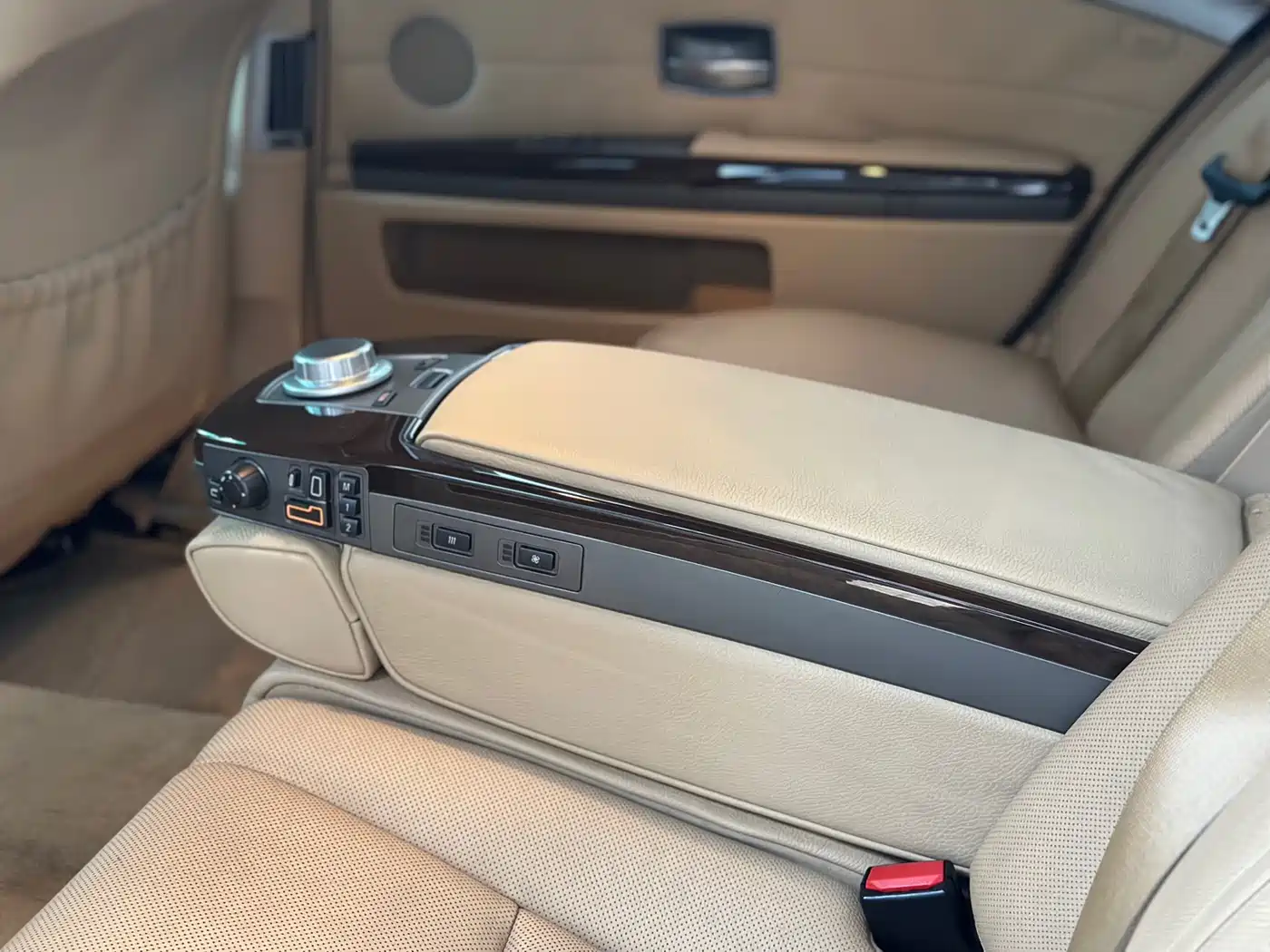 BMW 7 Series 2008 Model 730Li Classic Edition фото 11