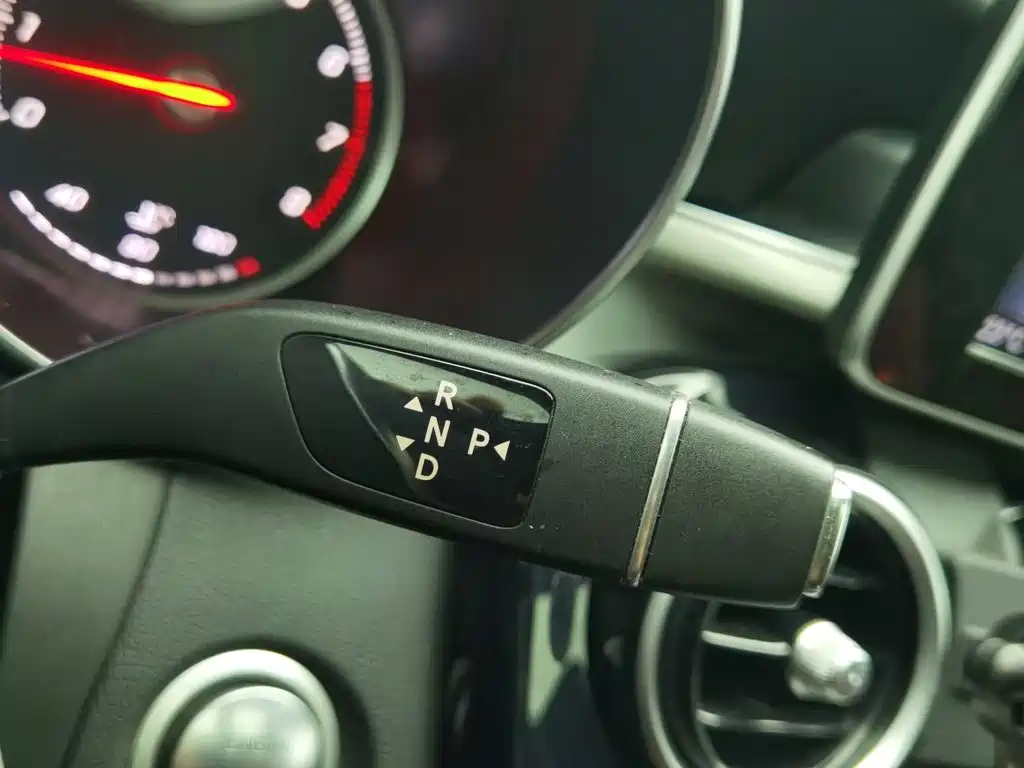 Фото 13 - Mercedes-Benz C-Class