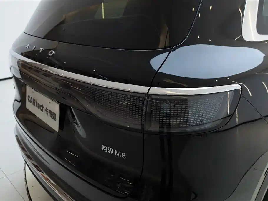 AITO Wenjie AITO M8 2025 Extended Range Max 37kWh 5-Seater фото 11