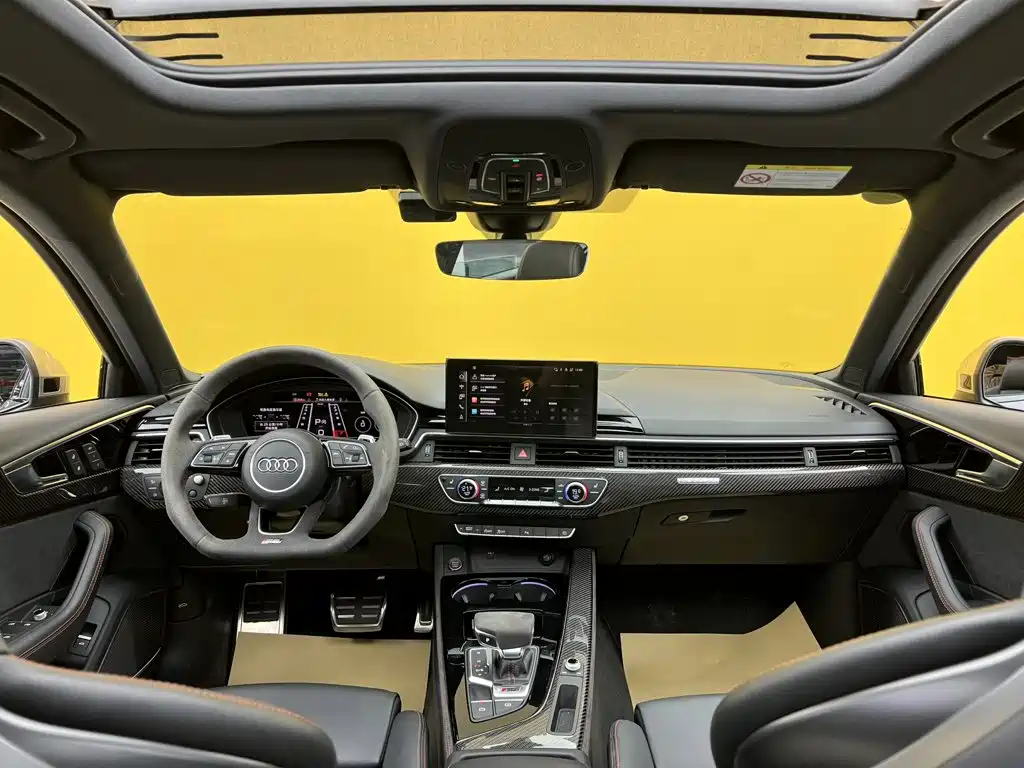 Фото 38 - Audi RS 4
