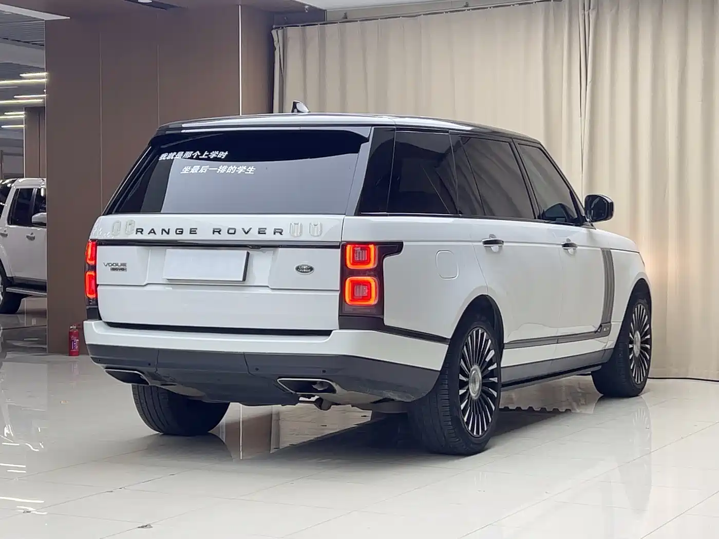 Land Rover Range Rover 2018 3.0 SC V6 Vogue Heritage Extended Edition фото 17