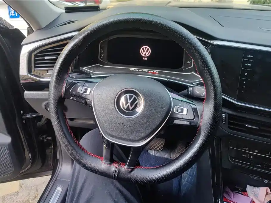 Volkswagen Tayron 2022 330TSI 2WD Luxury Smart Connect Plus фото 15