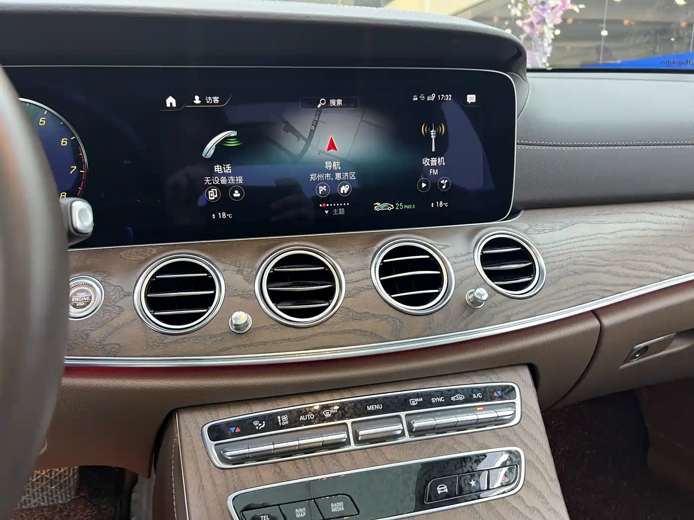 Mercedes-Benz E-Class 2022 Second Facelift E 300 L Luxury фото 14